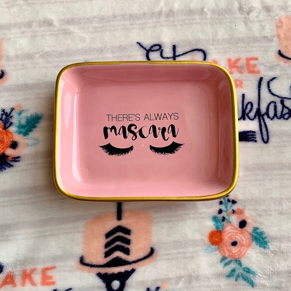 Other - 💄Mascara Lashes Trinket Dish💄